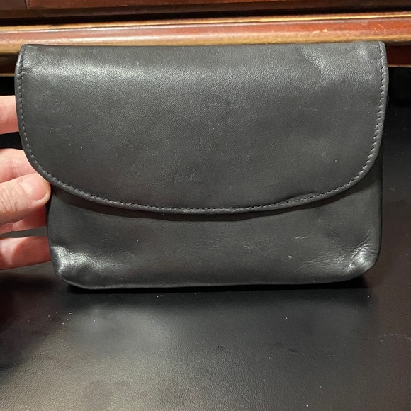 Vintage Handbags - Vintage Black soft Leather wallet checkbook pouch Bag
